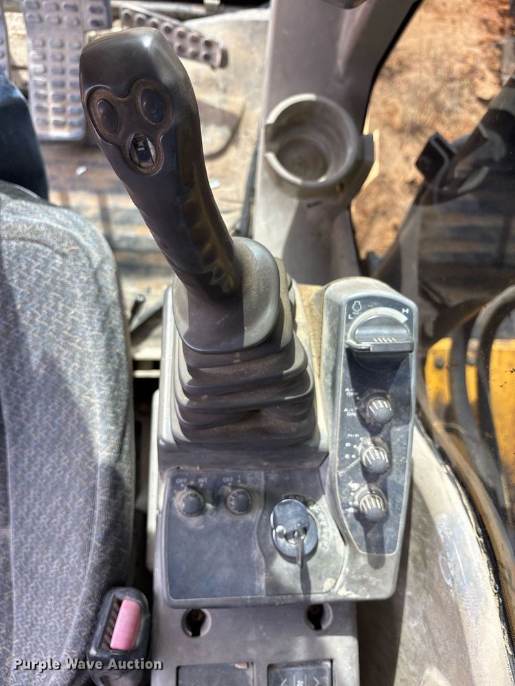 image for item OK9500 2007 John Deere 270D LC excavator