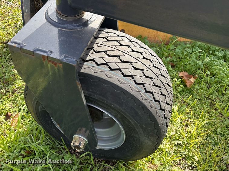 image for item OK9501 2023 Landhonor GM-12-96W skid steer grader