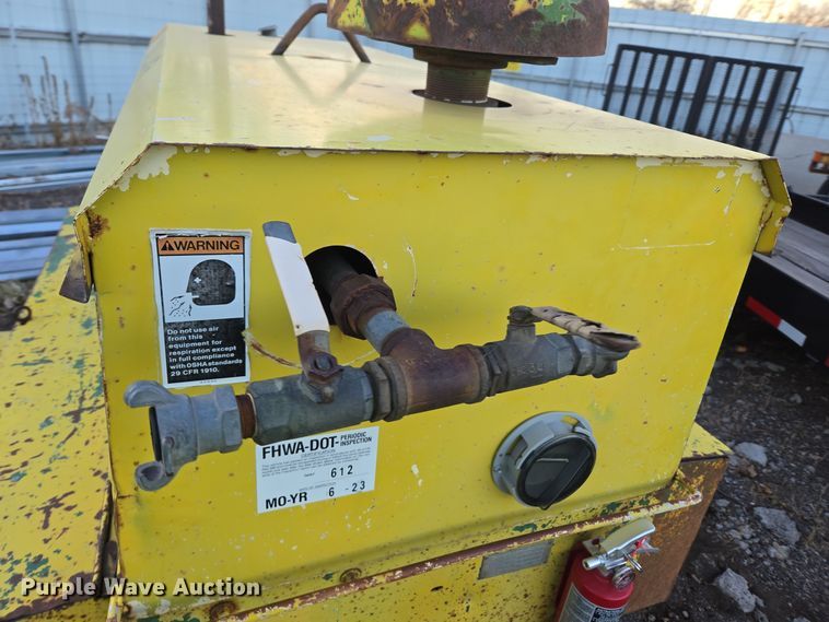 image for item YA0154 1977 Sullair 150-GP air compressor