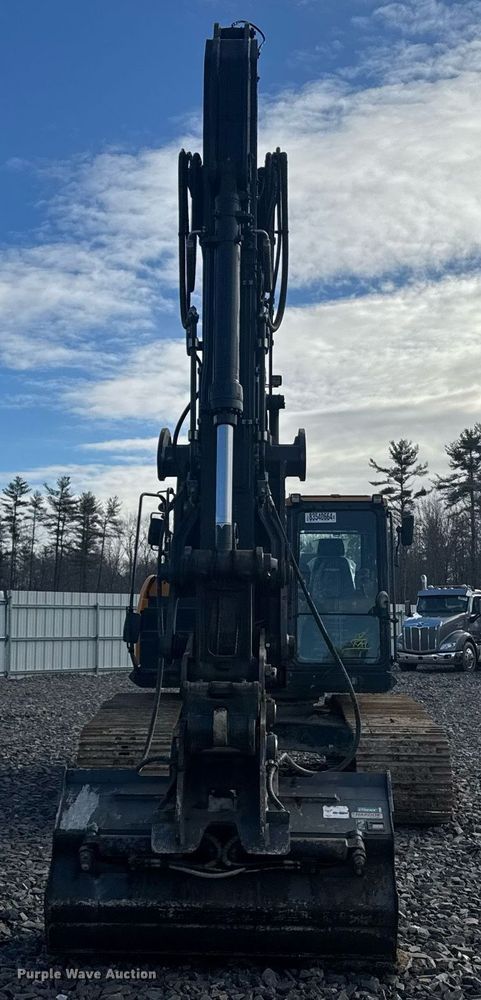 image for item YA0160 2022 Hyundai HX210AL excavator