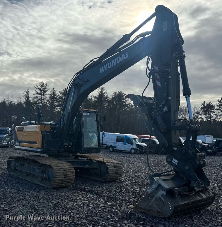 image for item YA0160 2022 Hyundai HX210AL excavator