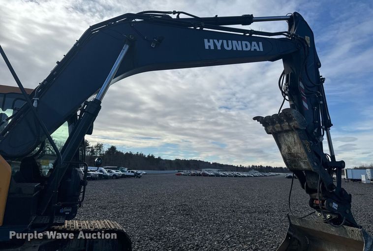 image for item YA0160 2022 Hyundai HX210AL excavator