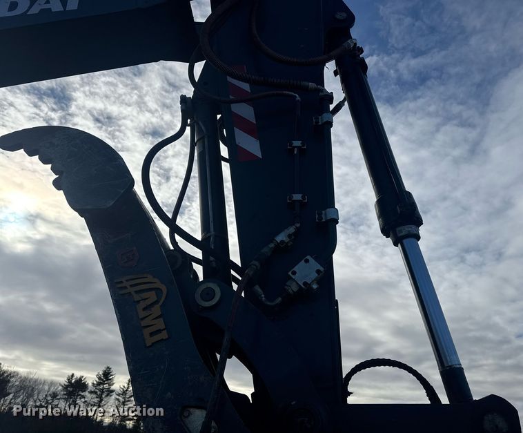 image for item YA0160 2022 Hyundai HX210AL excavator