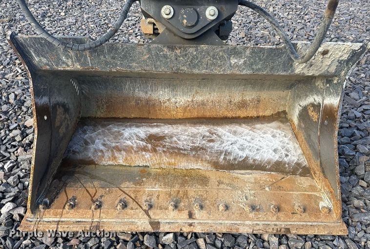 image for item YA0160 2022 Hyundai HX210AL excavator