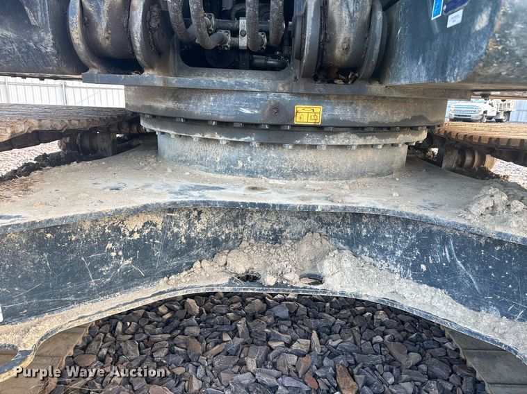 image for item YA0160 2022 Hyundai HX210AL excavator