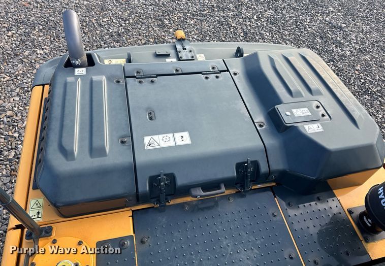 image for item YA0160 2022 Hyundai HX210AL excavator