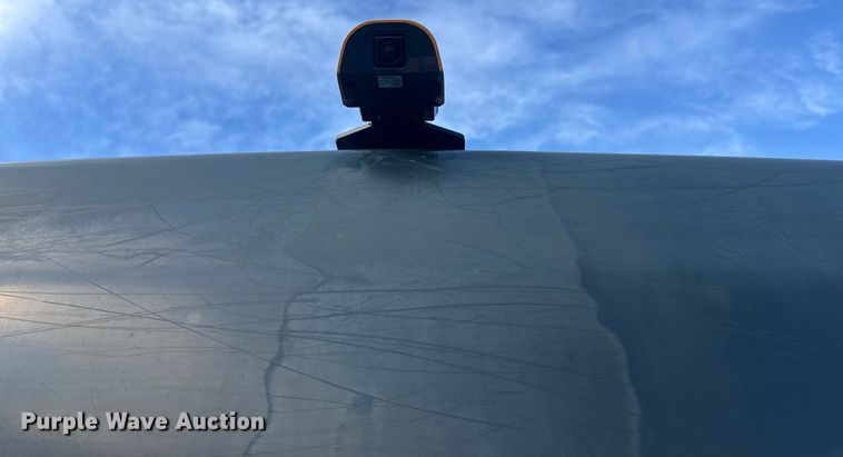 image for item YA0160 2022 Hyundai HX210AL excavator