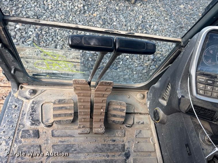 image for item YA0160 2022 Hyundai HX210AL excavator