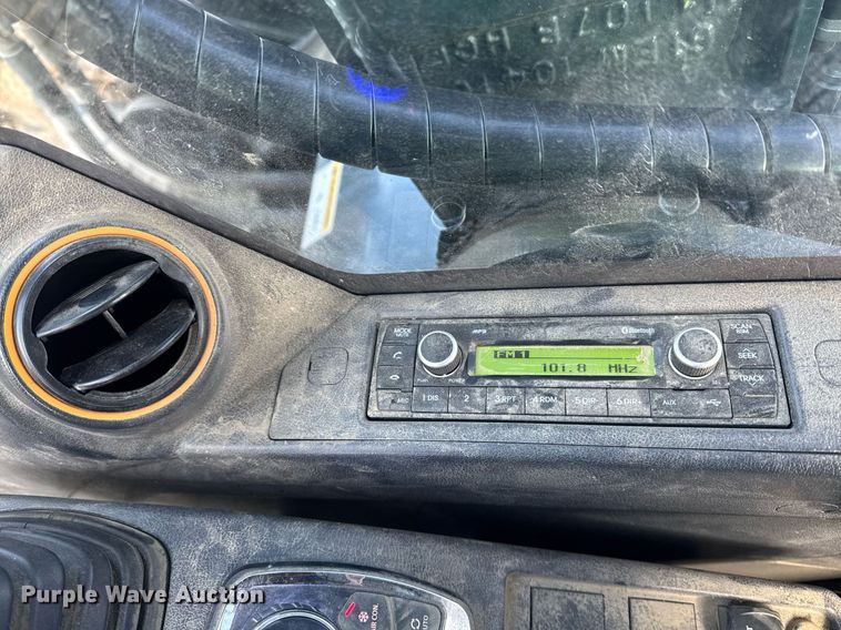 image for item YA0160 2022 Hyundai HX210AL excavator