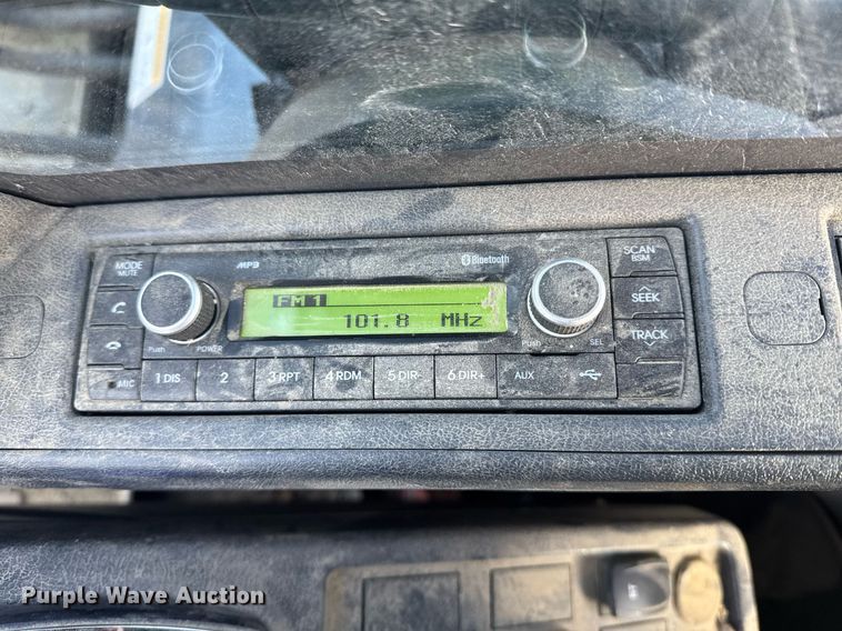 image for item YA0160 2022 Hyundai HX210AL excavator