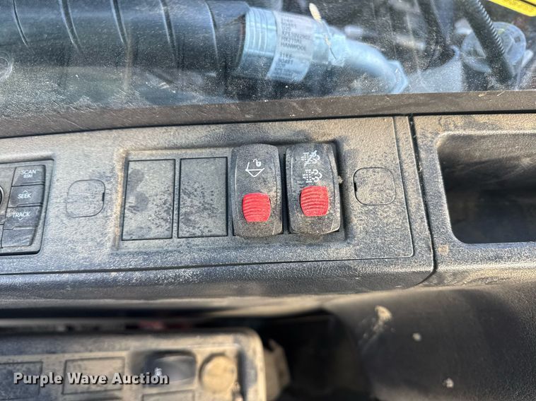 image for item YA0160 2022 Hyundai HX210AL excavator