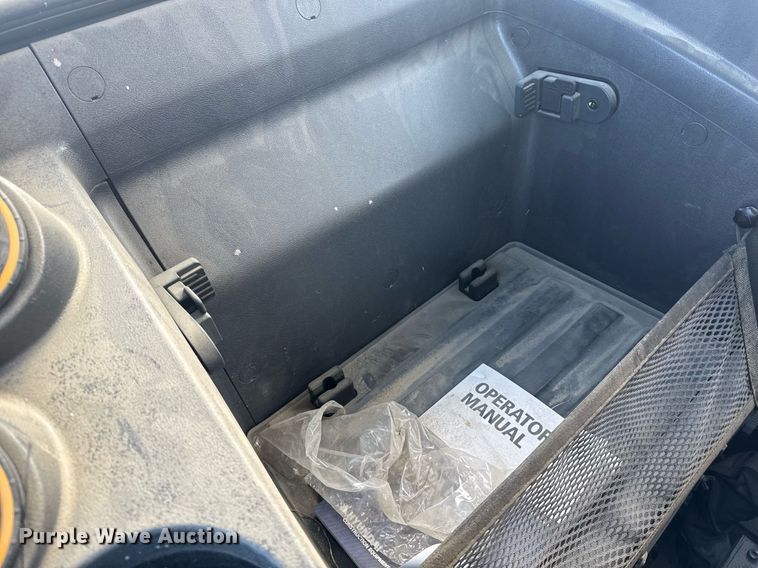 image for item YA0160 2022 Hyundai HX210AL excavator