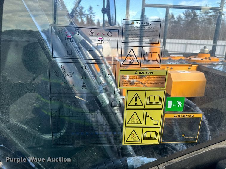 image for item YA0160 2022 Hyundai HX210AL excavator