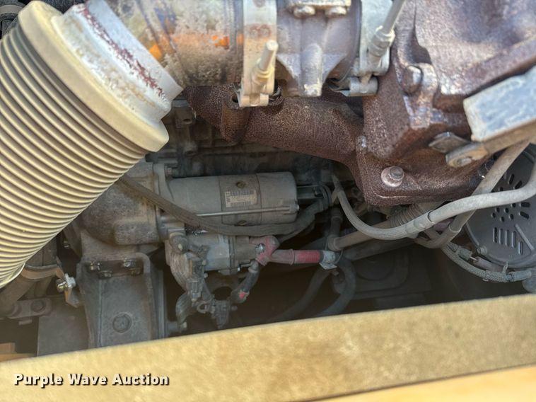 image for item YA0160 2022 Hyundai HX210AL excavator