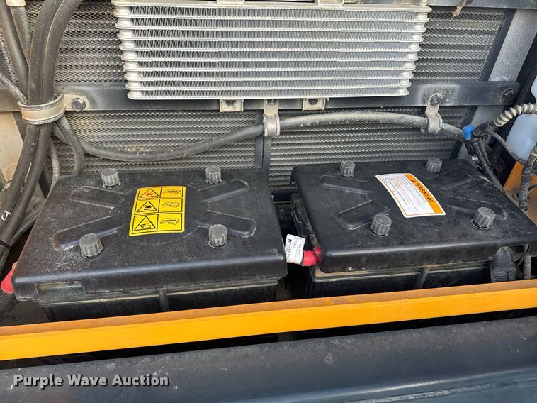 image for item YA0160 2022 Hyundai HX210AL excavator