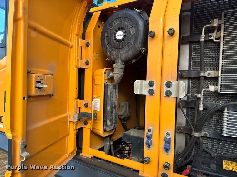 image for item YA0160 2022 Hyundai HX210AL excavator