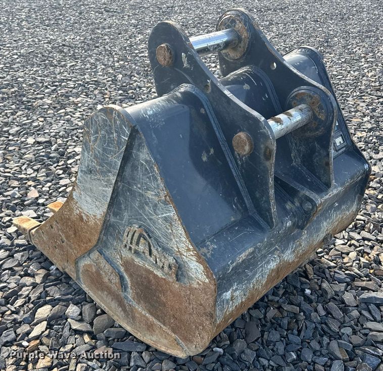 image for item YA0160 2022 Hyundai HX210AL excavator