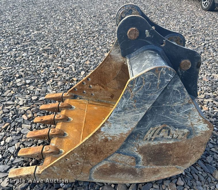 image for item YA0160 2022 Hyundai HX210AL excavator