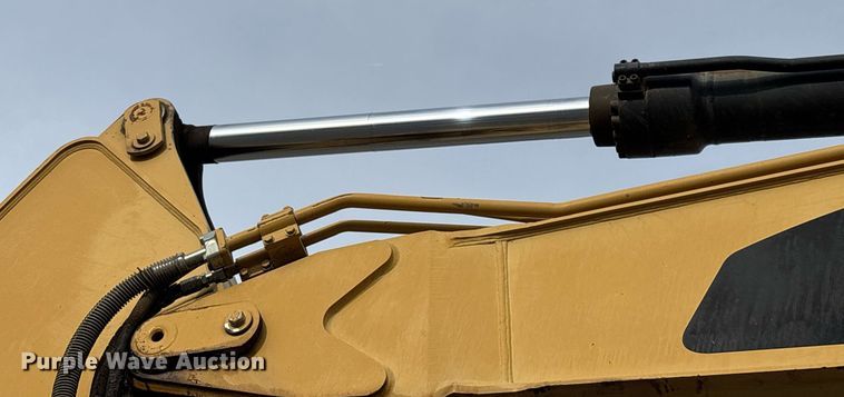 image for item YA0166 2013 Caterpillar 328D LCR excavator