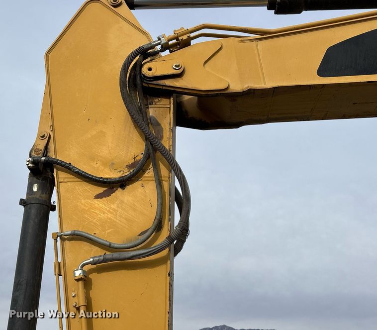 image for item YA0166 2013 Caterpillar 328D LCR excavator