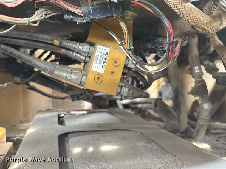 image for item YA0166 2013 Caterpillar 328D LCR excavator