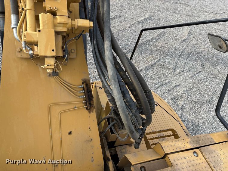 image for item YA0166 2013 Caterpillar 328D LCR excavator