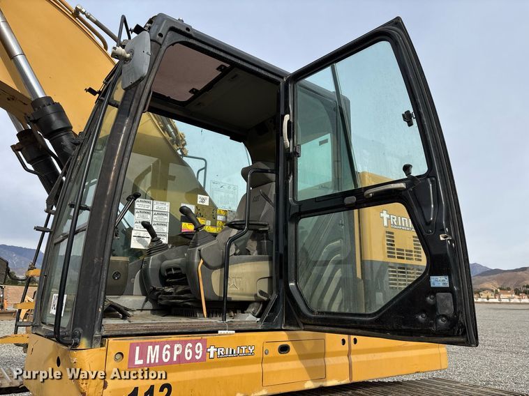 image for item YA0166 2013 Caterpillar 328D LCR excavator
