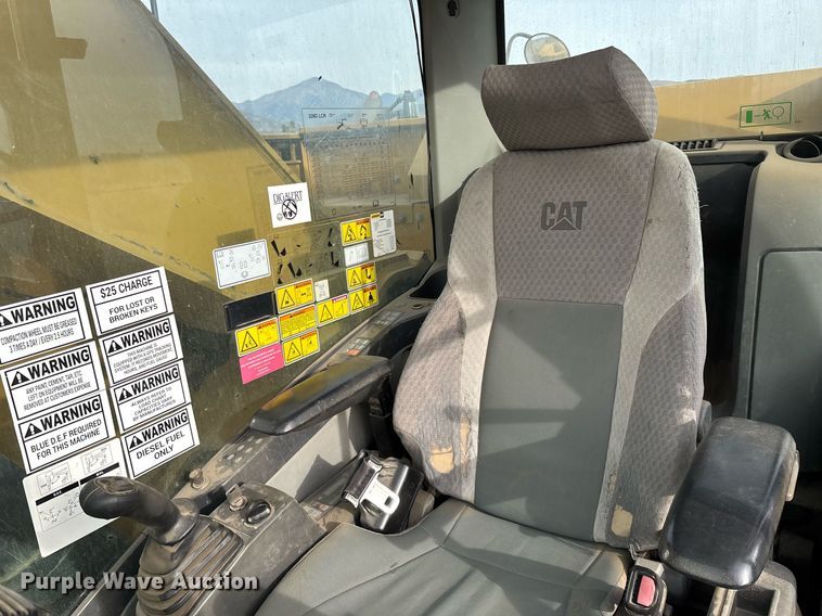 image for item YA0166 2013 Caterpillar 328D LCR excavator