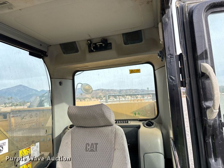 image for item YA0166 2013 Caterpillar 328D LCR excavator