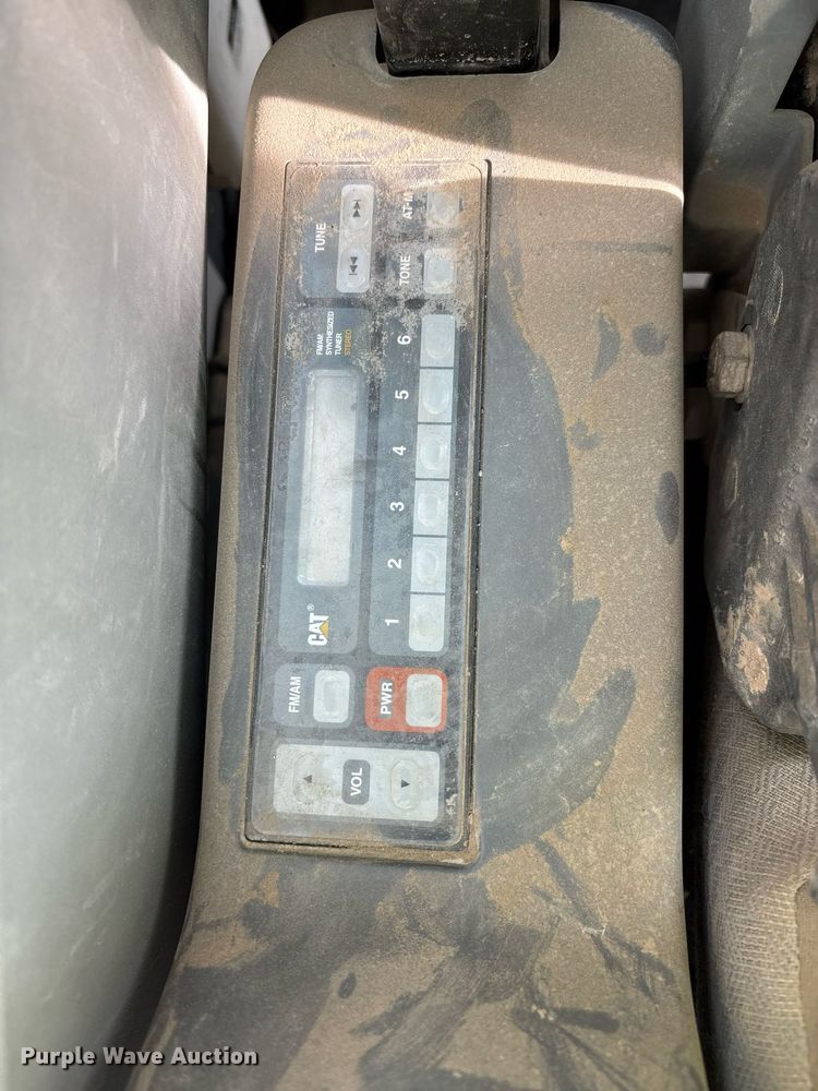 image for item YA0166 2013 Caterpillar 328D LCR excavator