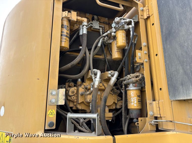 image for item YA0166 2013 Caterpillar 328D LCR excavator