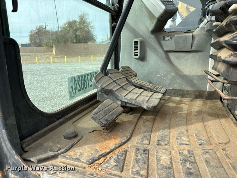 image for item YA0168 2013 Doosan DX235LCR excavator