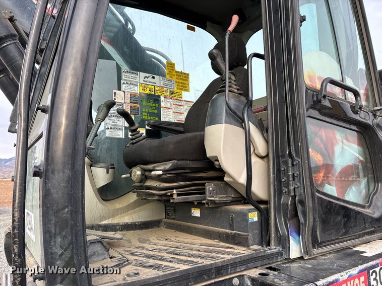 image for item YA0169 2012 Kobelco SK215SRLC excavator