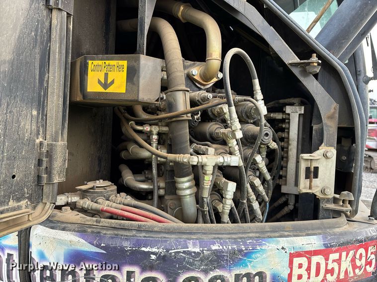 image for item YA0169 2012 Kobelco SK215SRLC excavator