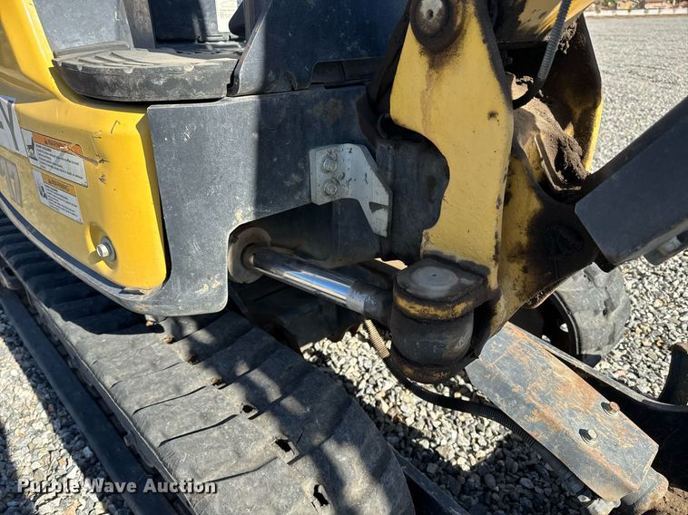 image for item YA0172 2018 Yanmar VIO17-A mini excavator