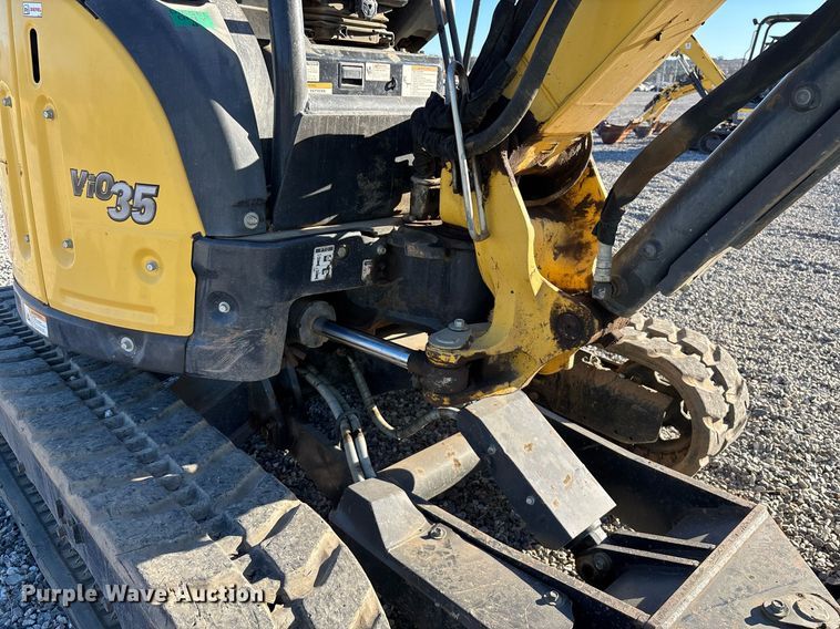 image for item YA0173 2019 Yanmar VIO35-6A mini excavator