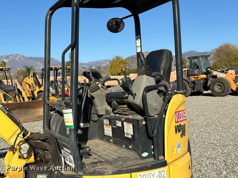 image for item YA0173 2019 Yanmar VIO35-6A mini excavator