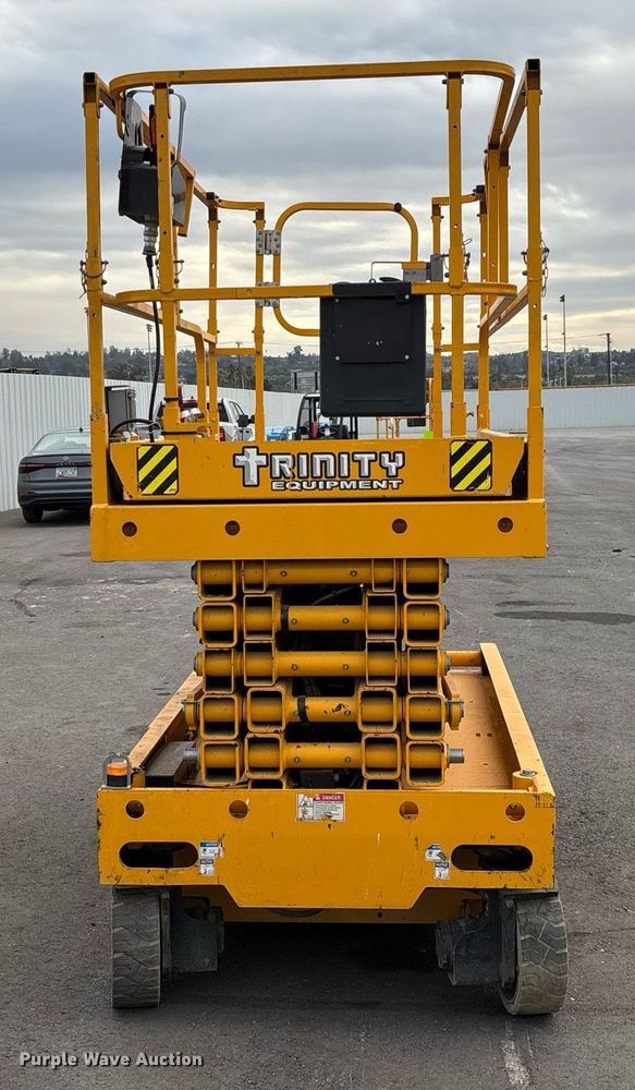 image for item YA0177 2018 Haulotte 3947 E scissor lift