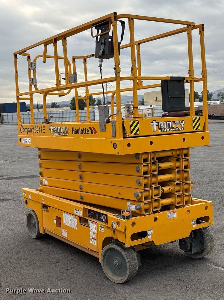 image for item YA0177 2018 Haulotte 3947 E scissor lift