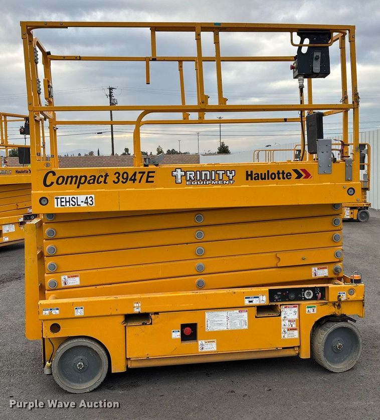 image for item YA0177 2018 Haulotte 3947 E scissor lift