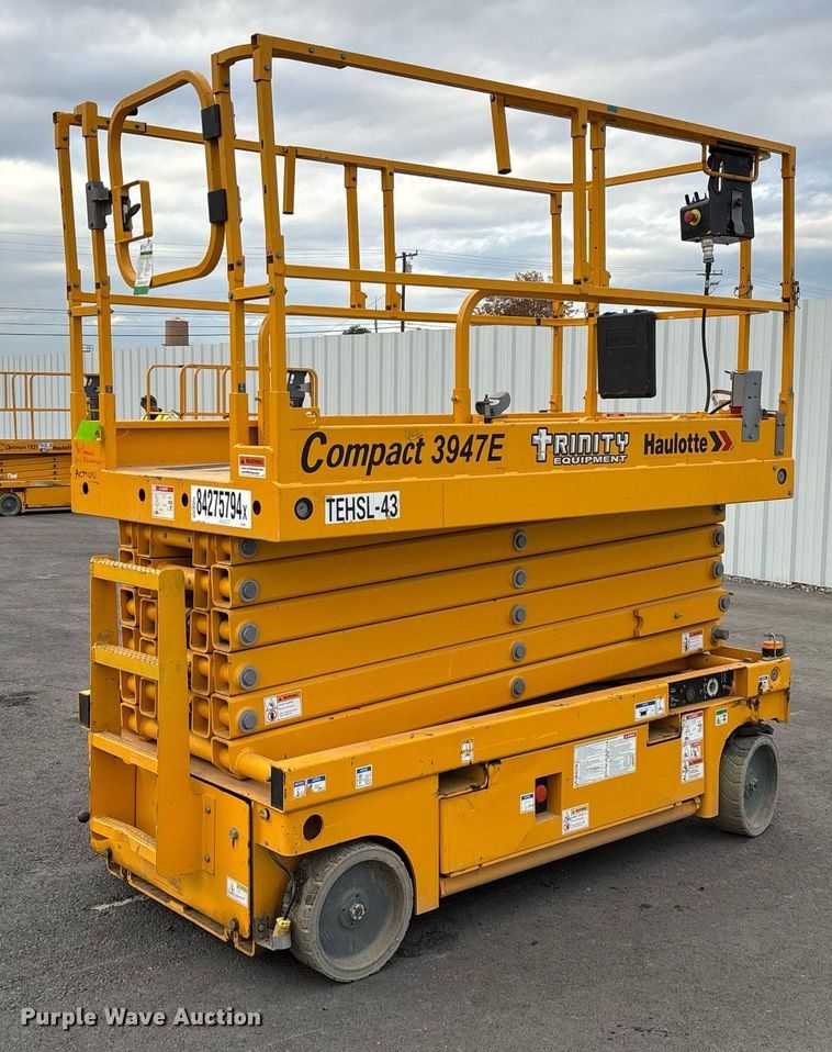 image for item YA0177 2018 Haulotte 3947 E scissor lift