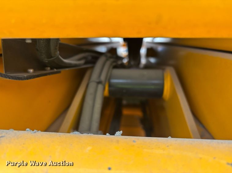 image for item YA0177 2018 Haulotte 3947 E scissor lift