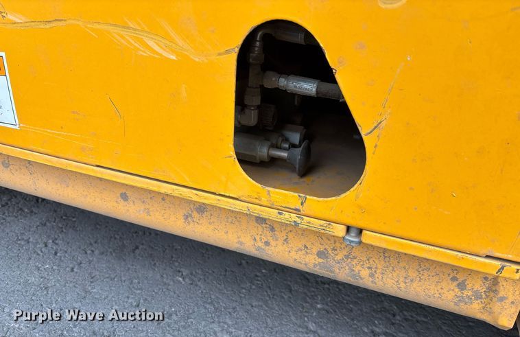 image for item YA0177 2018 Haulotte 3947 E scissor lift