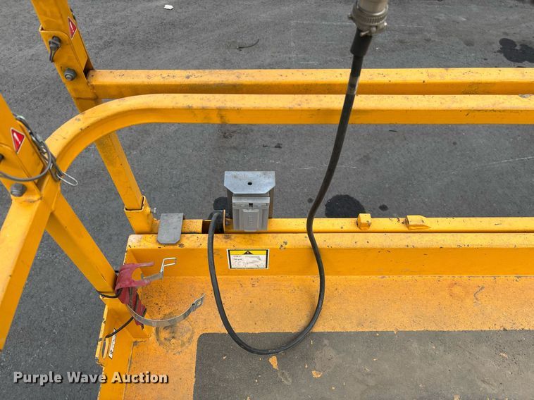image for item YA0177 2018 Haulotte 3947 E scissor lift
