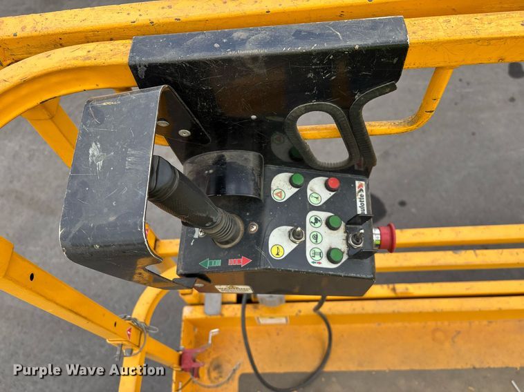 image for item YA0177 2018 Haulotte 3947 E scissor lift