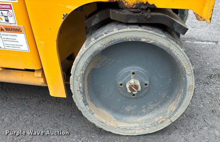 image for item YA0177 2018 Haulotte 3947 E scissor lift