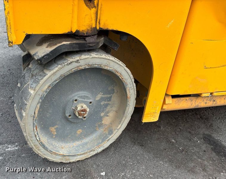 image for item YA0177 2018 Haulotte 3947 E scissor lift