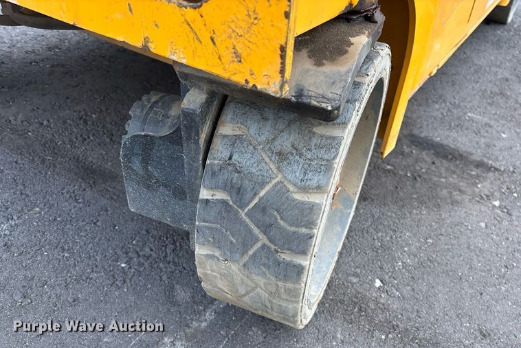 image for item YA0177 2018 Haulotte 3947 E scissor lift