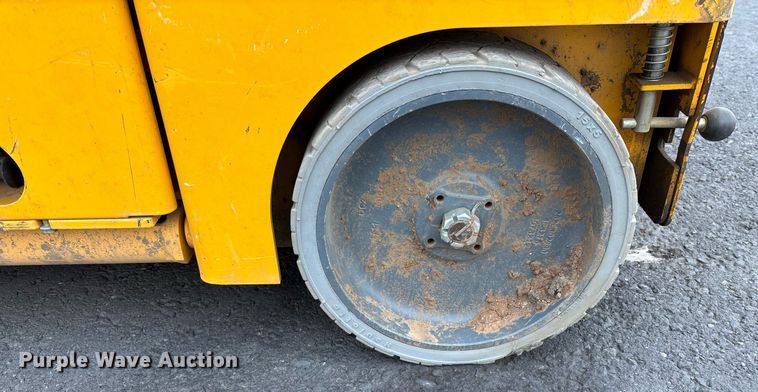 image for item YA0177 2018 Haulotte 3947 E scissor lift