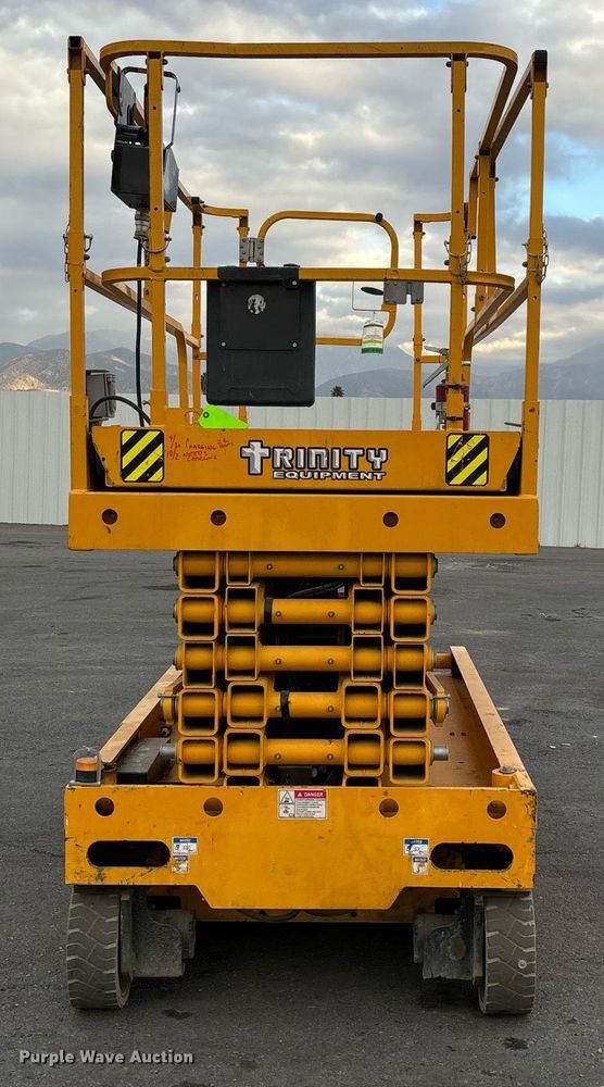 image for item YA0178 2018 Haulotte 3947 E scissor lift